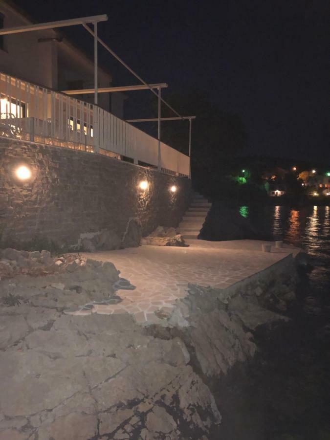 Villa Beline Direct Aan Zee, Verwarmd Zwembad En Sauna Tribanj-Kruscica Exteriör bild